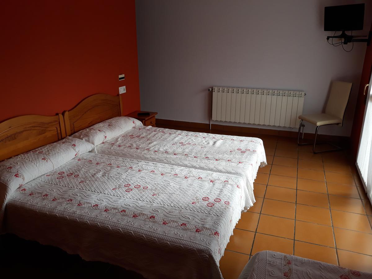 Hostal Ardoi Zizur Mayor Eksteriør bilde