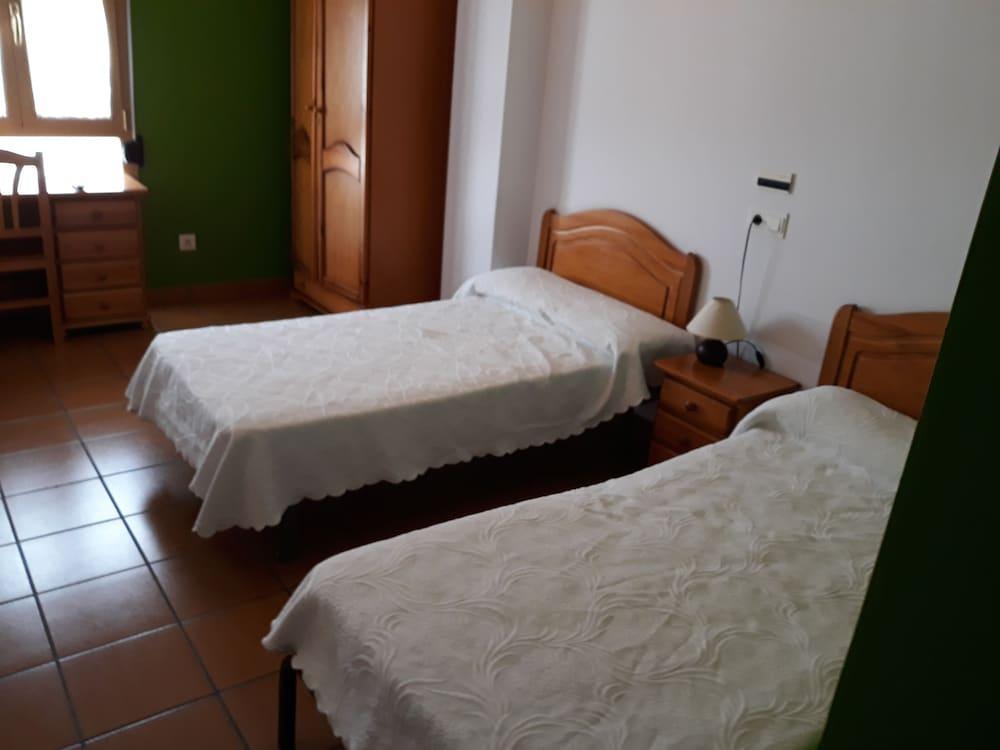 Hostal Ardoi Zizur Mayor Eksteriør bilde